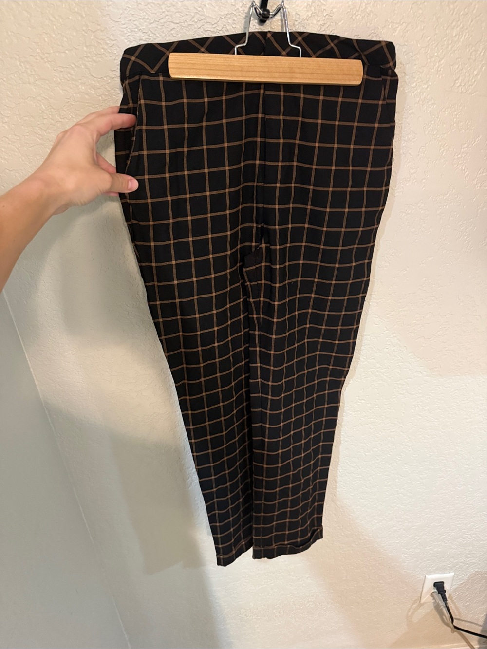Forever 21 Black Windowpane Plaid Cropped Pants